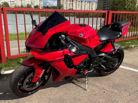Yamaha YZF R1 6 2019 ID 1120389314