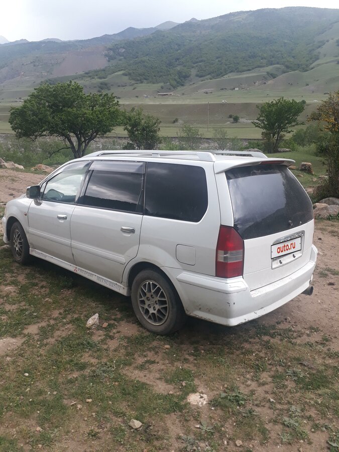 Митсубиси шариот 1999