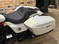 2024 Harley-Davidson CVO Road Glide ST, белый - вид 9