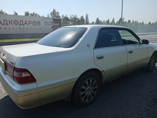 1995 Toyota Crown X (S150), белый, 544000 рублей, вид 1