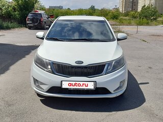 2012 Kia Rio 5-speed III, белый, 715000 рублей, вид 1