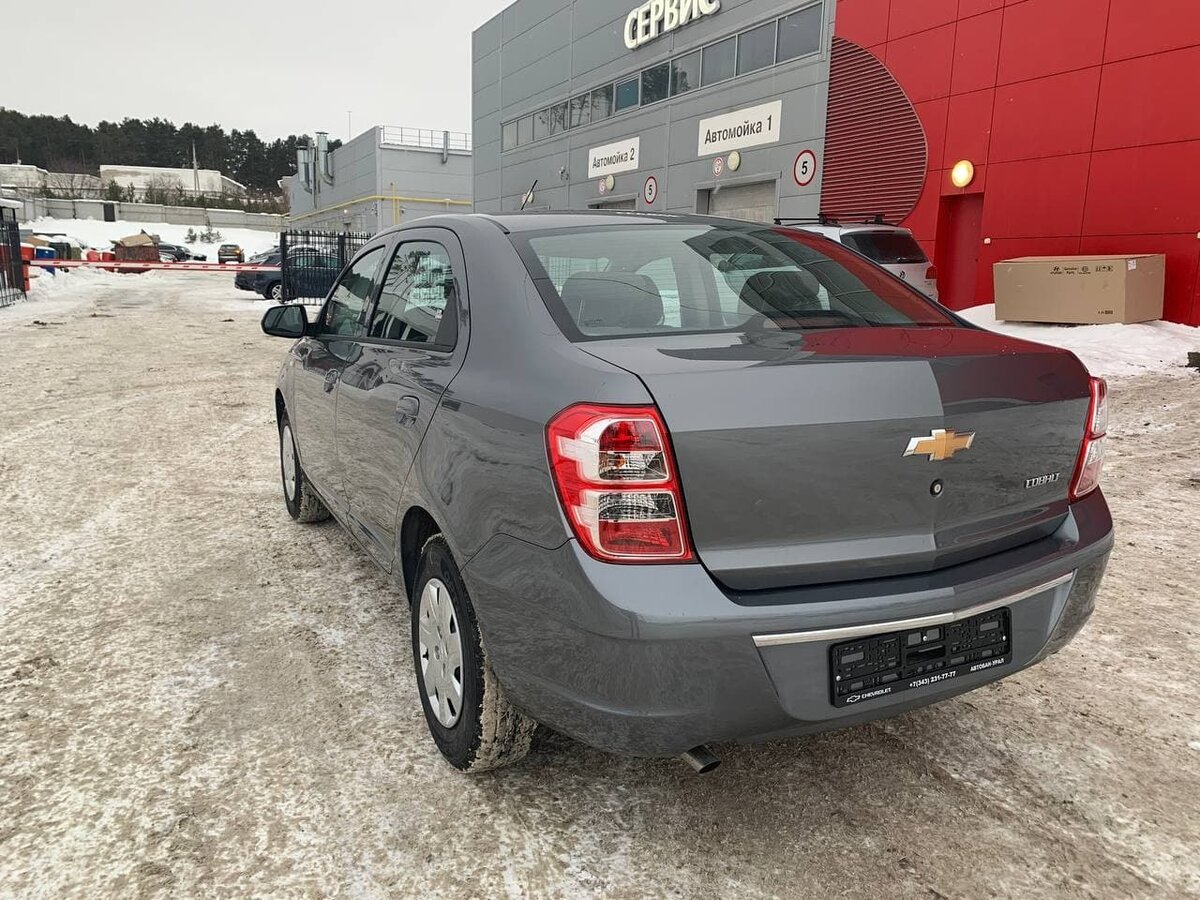 2020 Chevrolet Cobalt II Рестайлинг, серый - вид 7.