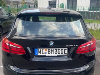 2019 BMW 2 серии Active Tourer 225xe F45 Рестайлинг, чёрный, 1400000 рублей, вид 3
