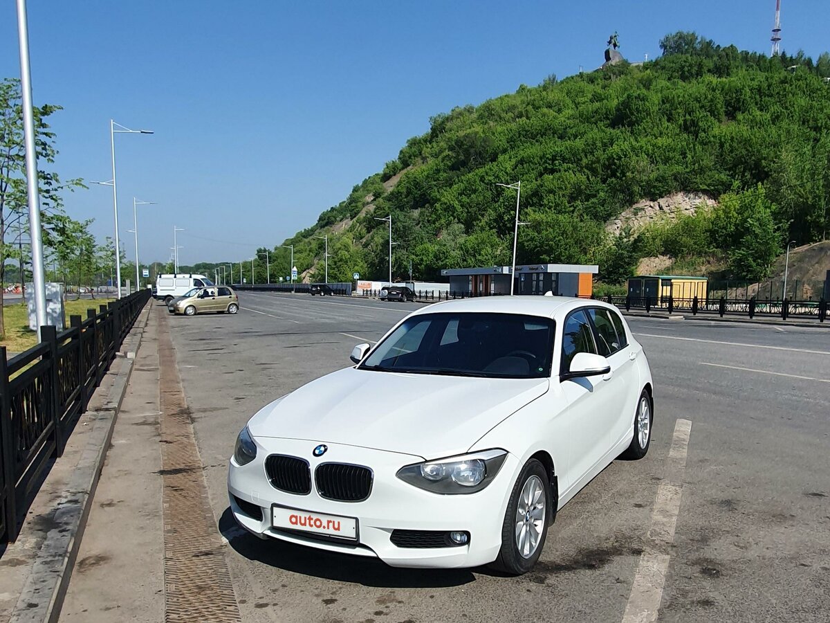 Купить б/у BMW 1 серии II (F20/F21) 116i 1.6 AT (136 л.с