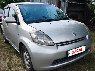2005 Toyota Passo I (C10), серебристый, 580000 рублей, вид 1
