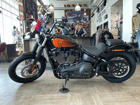 Harley davidson street bob 2021 price sale