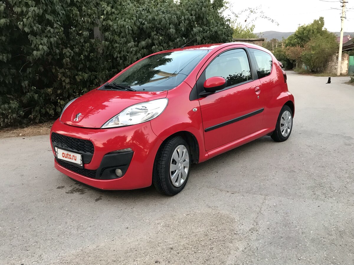 Купить б/у Peugeot 107 I Рестайлинг 2 1.0 AMT (68 л.с.) бензин робот в ...