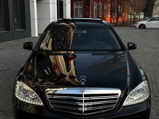 2008 Mercedes-Benz S-Класс 550 V (W221), чёрный, 1800000 рублей, вид 1