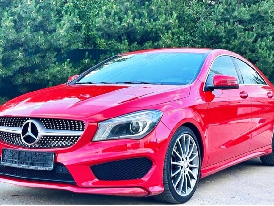 Mercedes CLA 200 красный