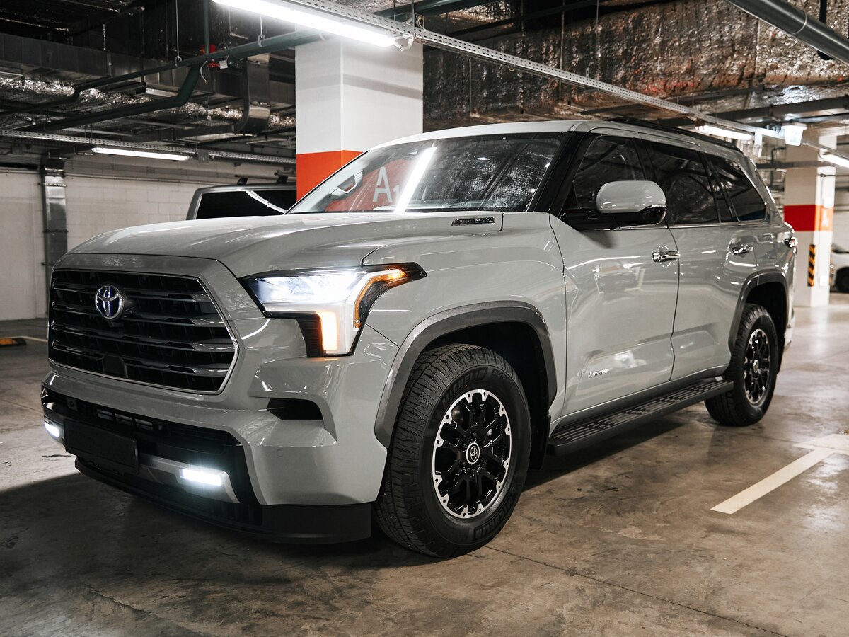 Купить новый Toyota Sequoia III в Жуковскому | Цены на новые Тойота ...