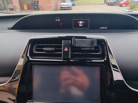 2016 Toyota Prius IV (XW50), синий, 1350000 рублей - вид 3