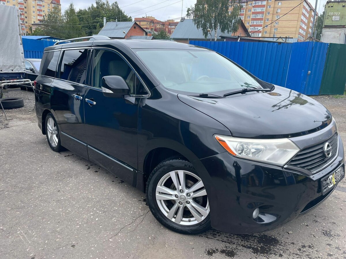 Nissan Quest черный 2017