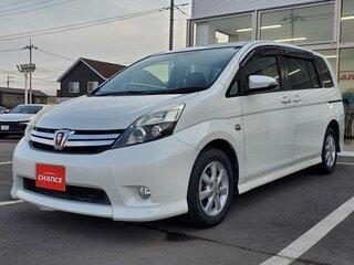 2017 Toyota ISis I Рестайлинг, белый, 1400000 рублей, вид 1