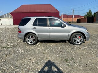 1999 Mercedes-Benz M-Класс 430 I (W163), серебристый, 550000 рублей, вид 1
