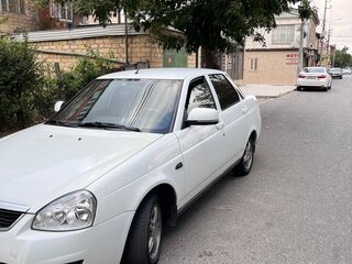 2014 Lada (ВАЗ) Priora I Рестайлинг, белый, 650000 рублей, вид 1