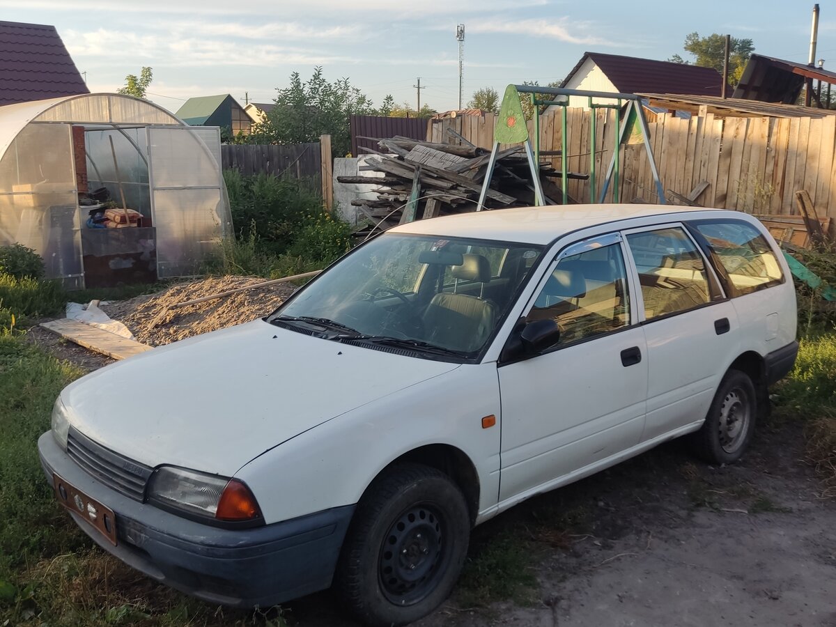 Ниссан авенир 1998 года