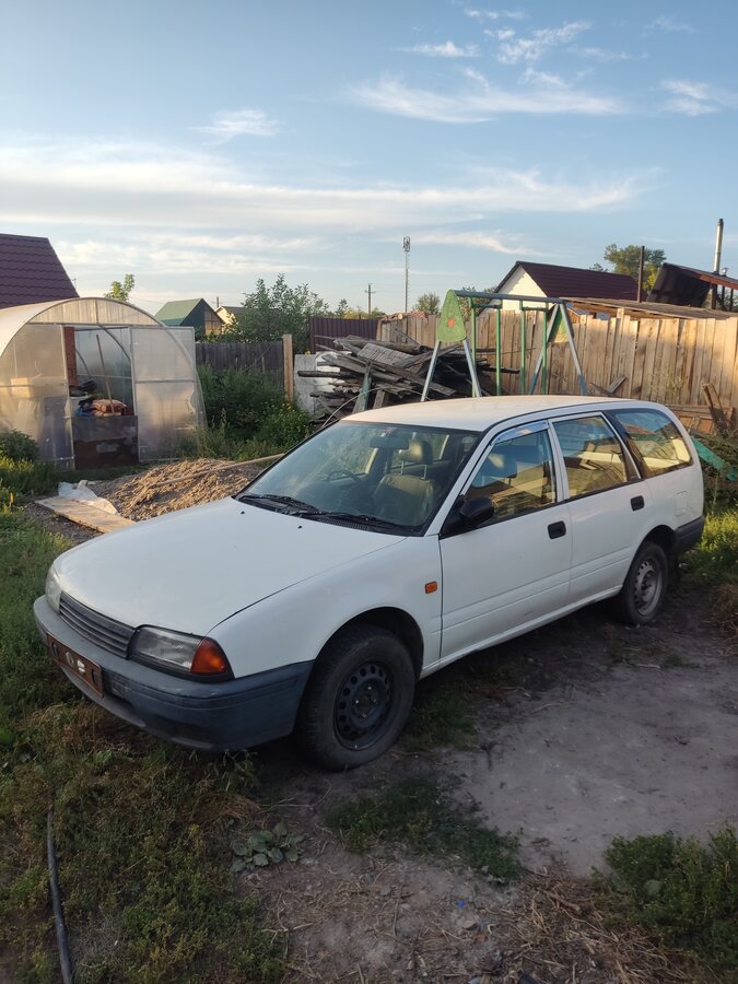 Ниссан авенир 1998 года