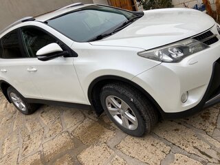 2014 Toyota RAV4 IV (XA40), белый, 1400000 рублей, вид 1