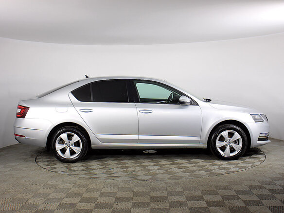 2017 Skoda Octavia, серый - вид 3