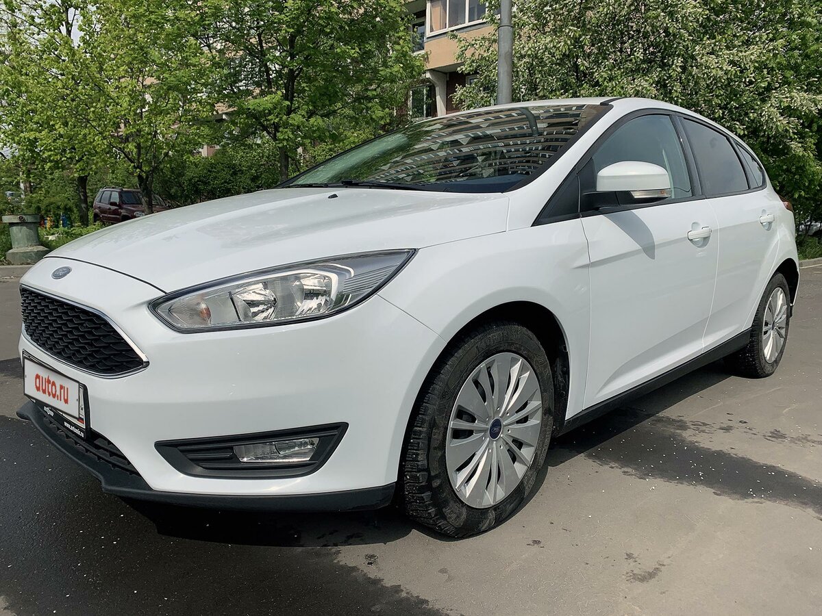 Купить б/у Ford Focus III Рестайлинг 1.6 AMT (105 л.с.) бензин робот в ...
