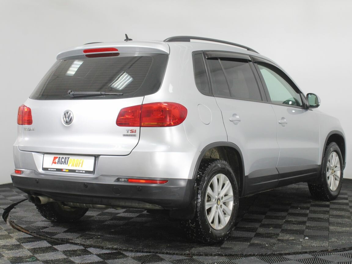 Volkswagen Tiguan 2012 года