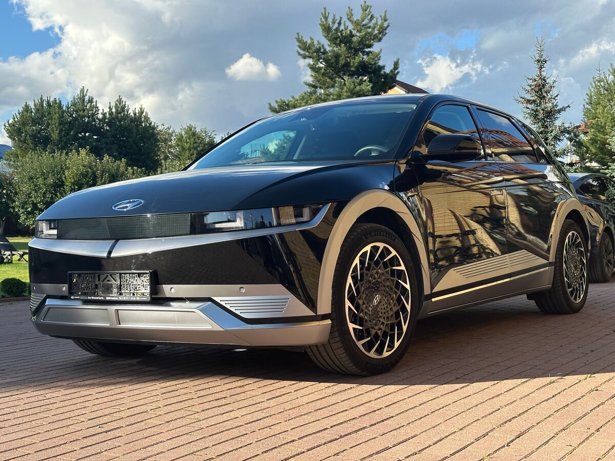 Купить б/у Hyundai IONIQ 5 I Long Range Electro AT (225.0 кВт) 4WD ...