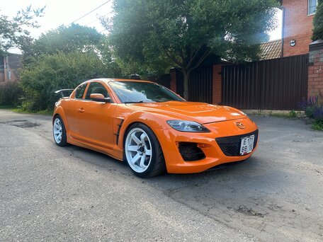 Купить б/у Mazda RX-8 I 1.3 MT (192 л.с.) бензин механика в Москве