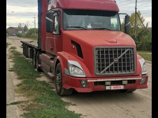 2005 Volvo VHD, красный, 2100000 рублей, вид 1