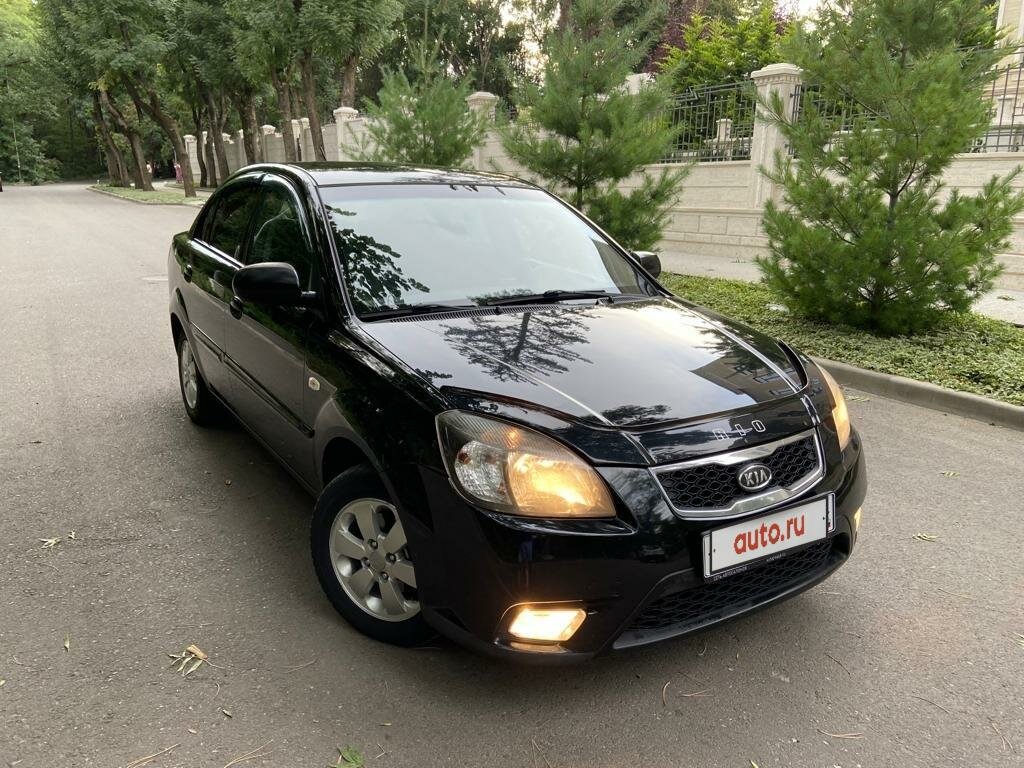 Kia Rio 2011 черная