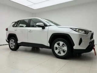 2025 Toyota RAV4 V (XA50), белый, 2652072 рублей, вид 1