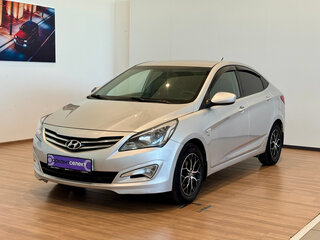 2015 Hyundai Solaris I Рестайлинг, серебристый, 890000 рублей, вид 1