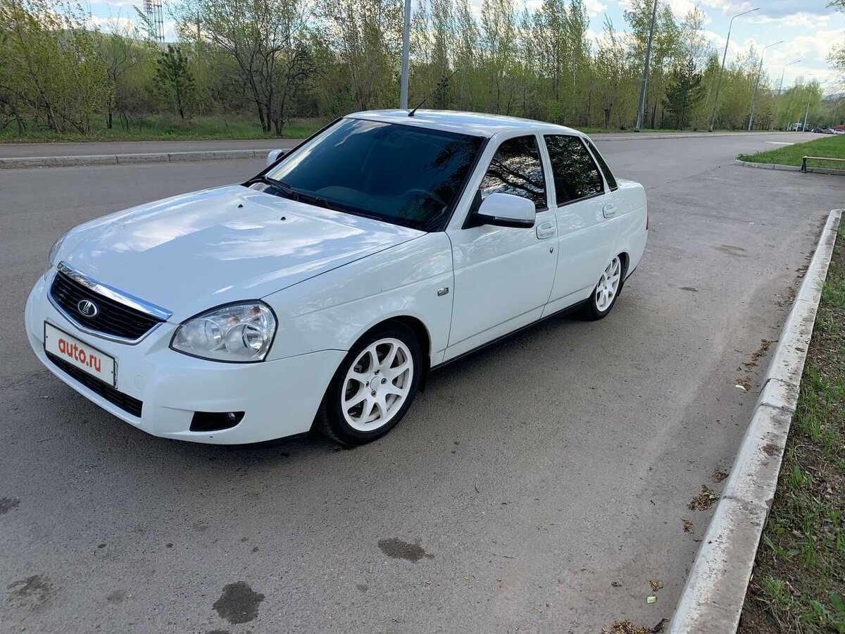 Приора седан 2013 года