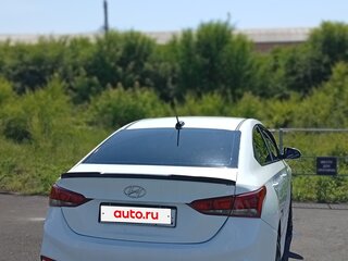 2017 Hyundai Solaris II, белый, 680000 рублей, вид 1