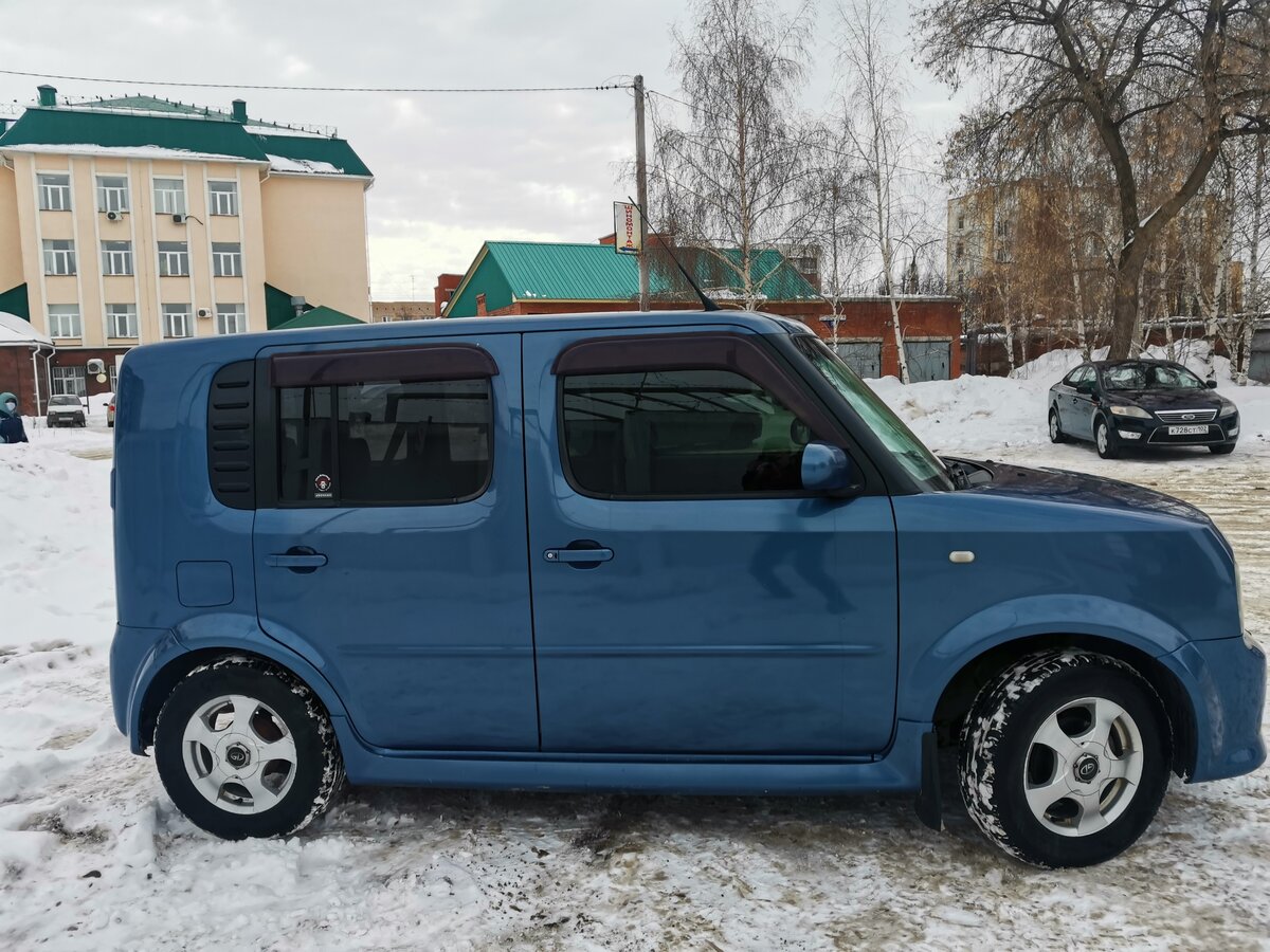Ниссан куб 2006