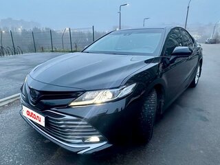 2020 Toyota Camry VIII (XV70), чёрный, 3490000 рублей, вид 1