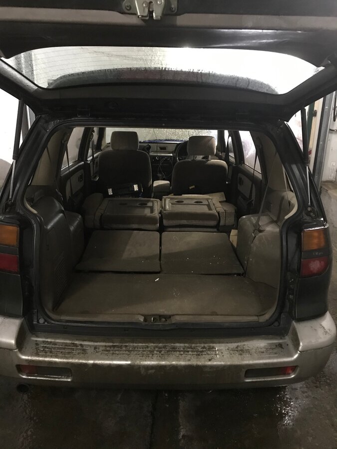 Mitsubishi chariot 1994