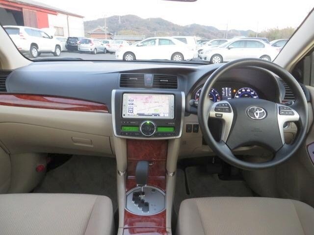 Toyota Premio t26