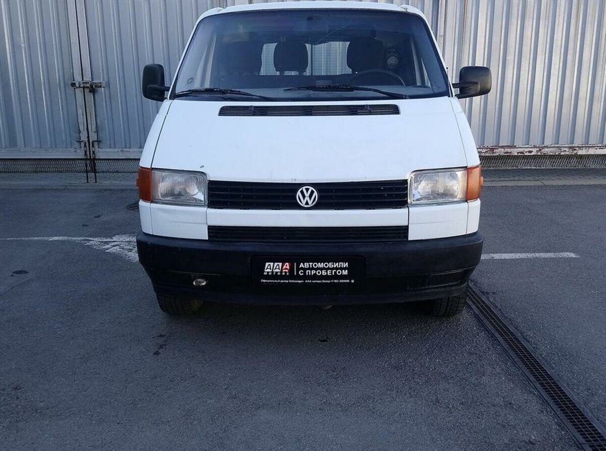 Volkswagen transporter белый