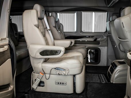 2024 GMC Savana I Рестайлинг, чёрный, 14999999 рублей, вид 2