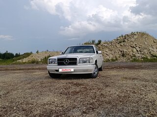 1987 Mercedes-Benz S-Класс 300 II (W126) Рестайлинг, белый, 650000 рублей, вид 2