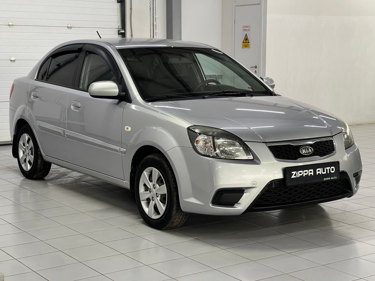 Купить б/у Kia Rio II Рестайлинг 1.4 MT (95 л.с.) бензин механика в ...