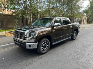 2021 Toyota Tundra CrewMax II Рестайлинг, коричневый, 6550000 рублей, вид 1