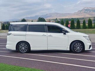 2015 Nissan Elgrand III (E52) Рестайлинг, белый, 850000 рублей, вид 2