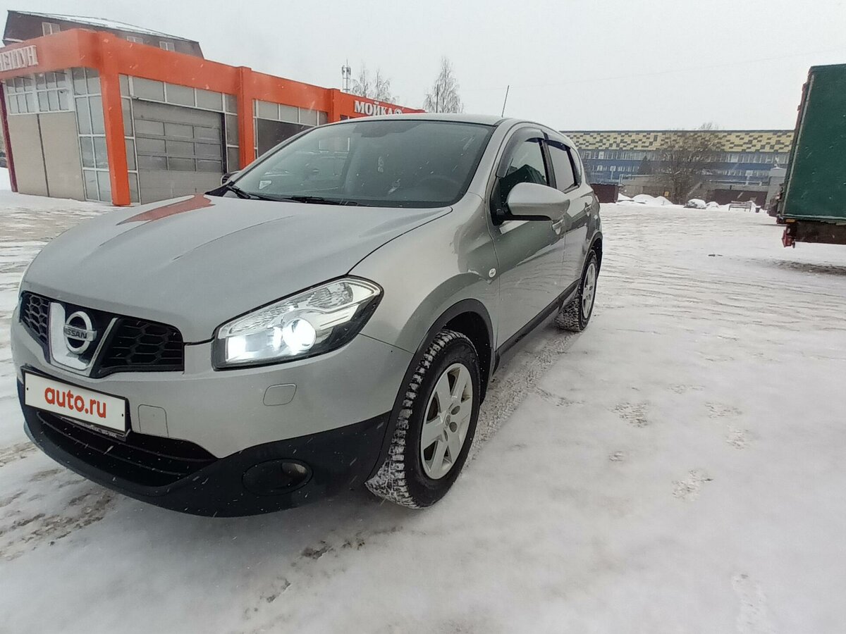 Купить б/у Nissan Qashqai I Рестайлинг 1.6 MT (117 л.с.) бензин ...