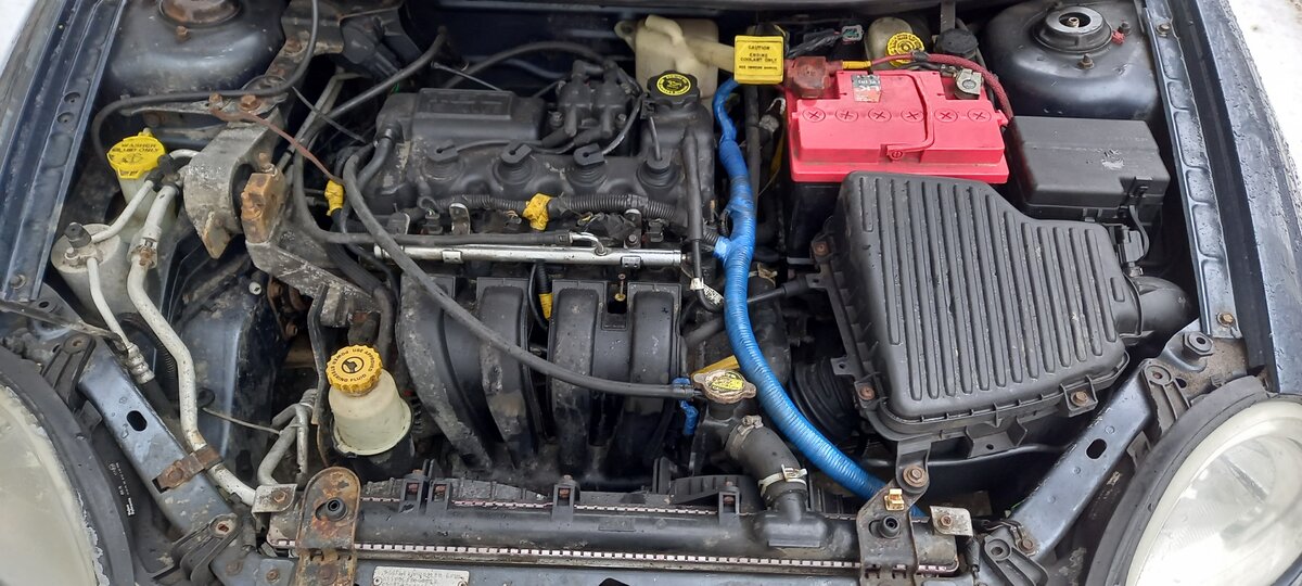 Купить б/у Chrysler Neon II 1.6 MT (115 л.с.) бензин