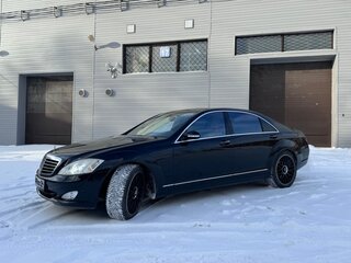 2007 Mercedes-Benz S-Класс 450 Long V (W221), чёрный, 2100000 рублей, вид 1