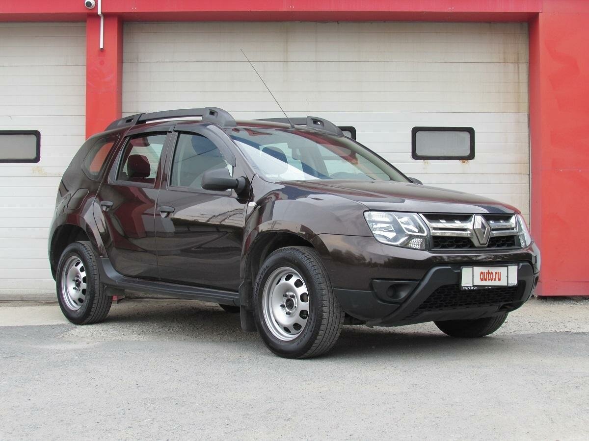 Купить б/у Renault Duster I Рестайлинг 2.0 MT (143 л.с.) 4WD бензин ...