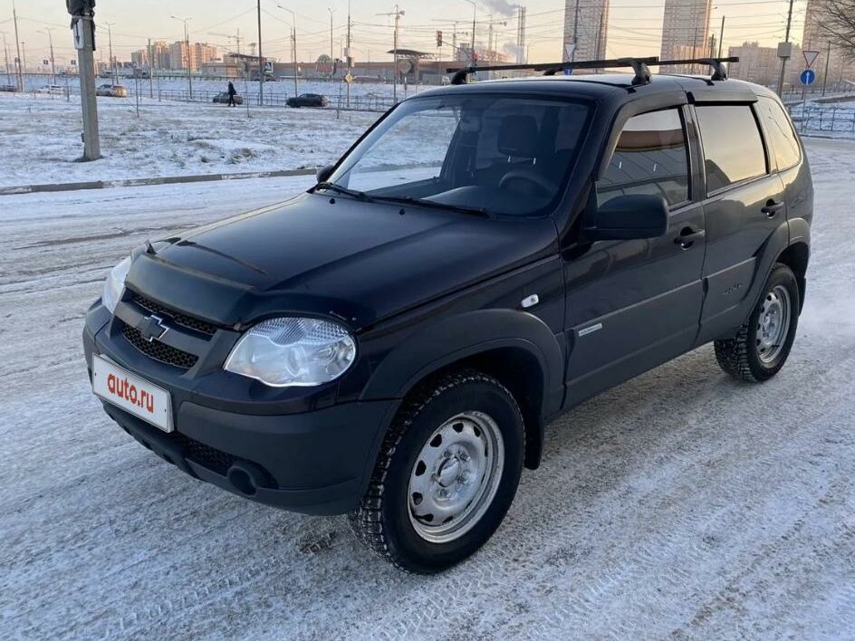 Купить б/у Chevrolet Niva I Рестайлинг 1.7 MT (80 л.с.) 4WD бензин ...