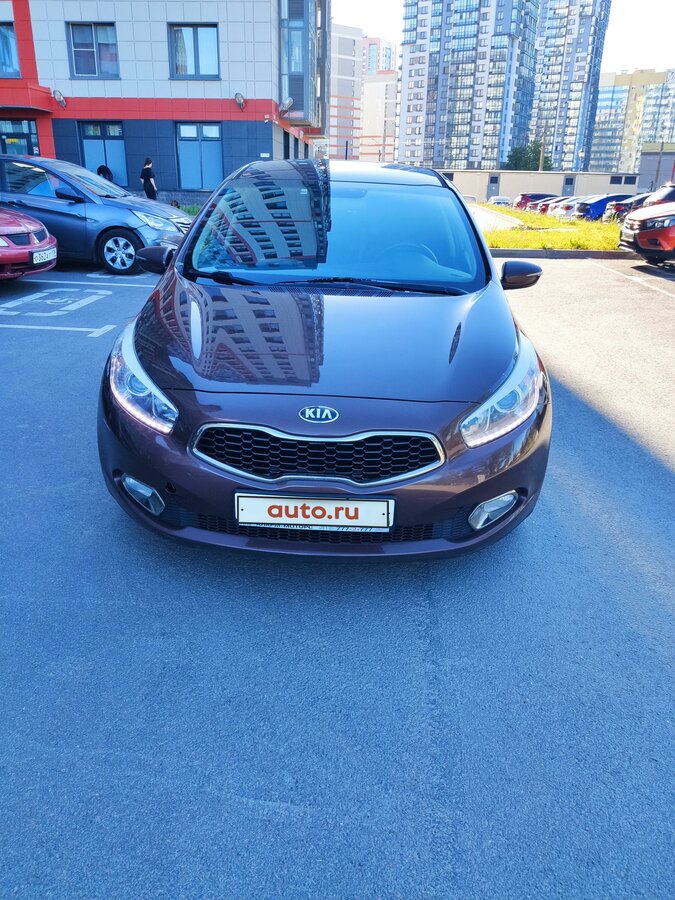 Киа сид коричневый