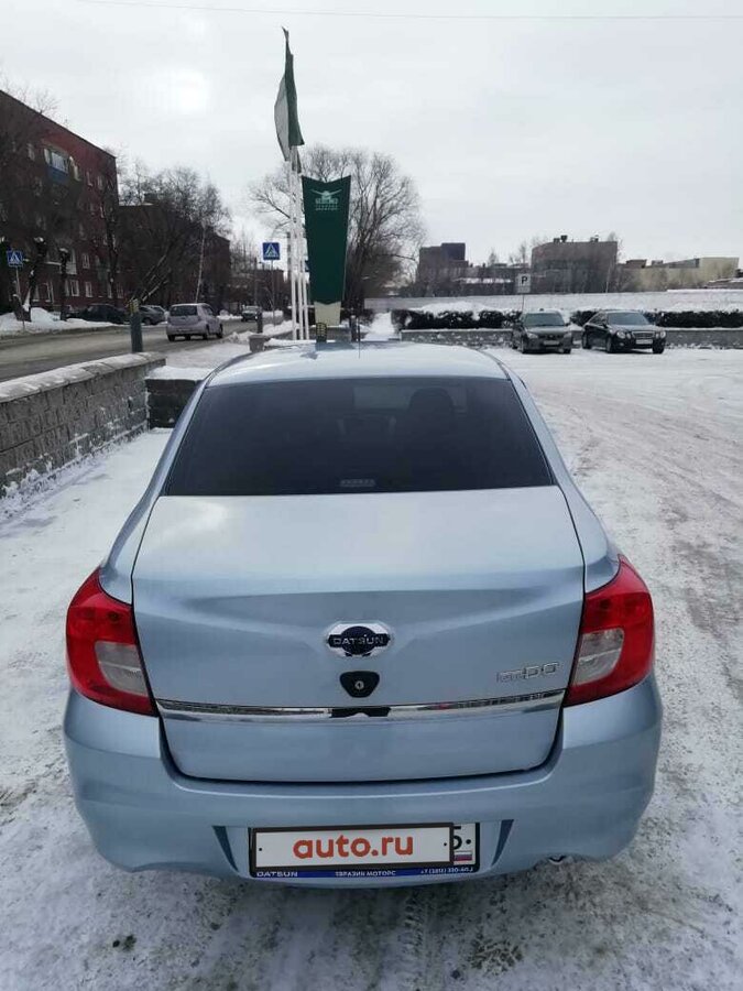 Голубой датсун он до